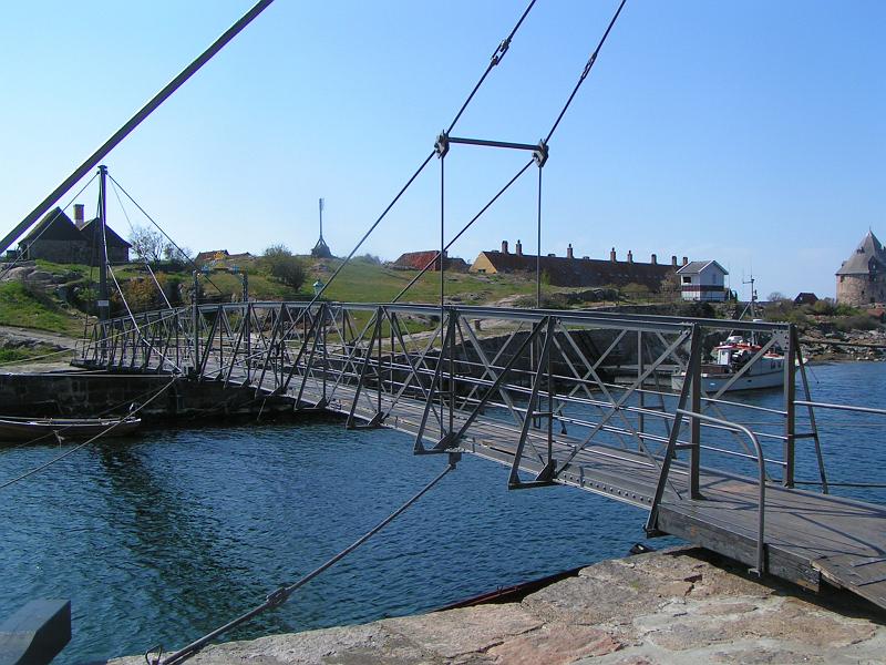 13_Kaht saart yhendab sild.JPG